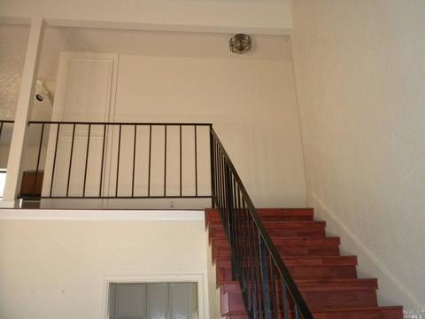 188 Woodvale Ct, Vallejo, CA 94591 photo 2