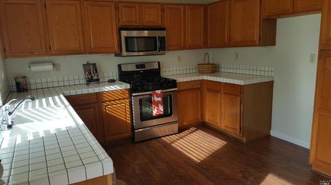 520 Bald Eagle Dr, Vacaville, CA 95688 photo 8