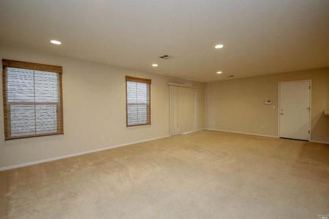 3014 Roadrunner Dr, Fairfield, CA 94533 photo 5