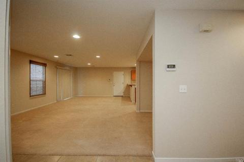 3014 Roadrunner Dr, Fairfield, CA 94533 photo 4