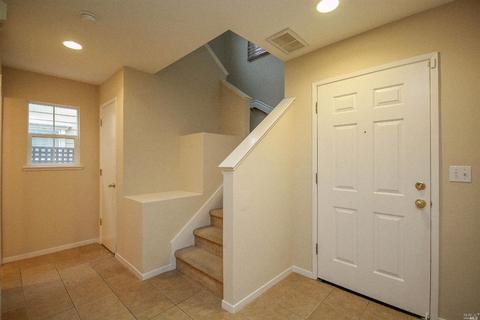 3014 Roadrunner Dr, Fairfield, CA 94533 photo 3