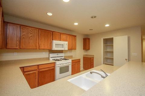3014 Roadrunner Dr, Fairfield, CA 94533 photo 9