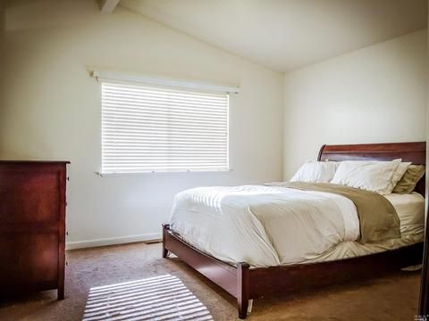 208 La Quinta Dr, Windsor, CA 95492 photo 21