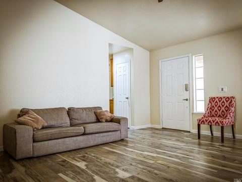 208 La Quinta Dr, Windsor, CA 95492 photo 11