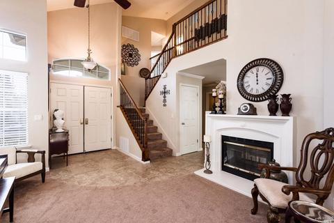 449 Rolling Oak Dr, Vacaville, CA 95688 photo 4