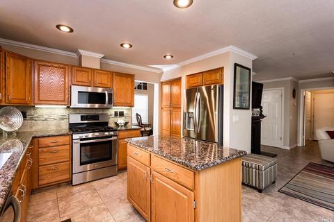 449 Rolling Oak Dr, Vacaville, CA 95688 photo 9
