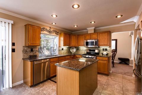 449 Rolling Oak Dr, Vacaville, CA 95688 photo 8