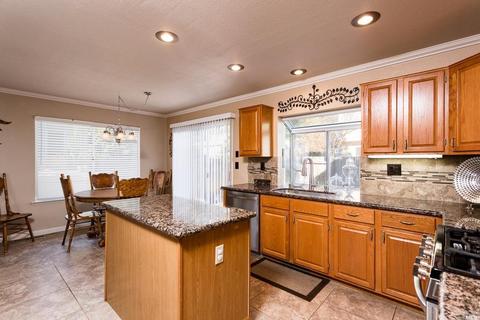 449 Rolling Oak Dr, Vacaville, CA 95688 photo 10