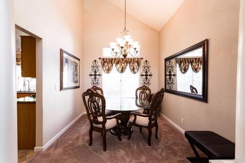 449 Rolling Oak Dr, Vacaville, CA 95688 photo 7