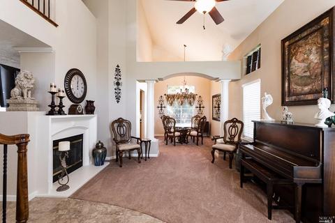 449 Rolling Oak Dr, Vacaville, CA 95688 photo 5