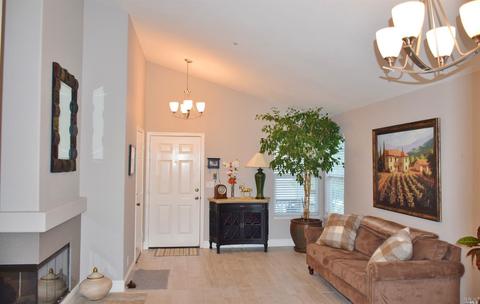 2042 Devonshire Dr, Napa, CA 94558 photo 5