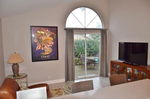 2042 Devonshire Dr, Napa, CA 94558 photo 8