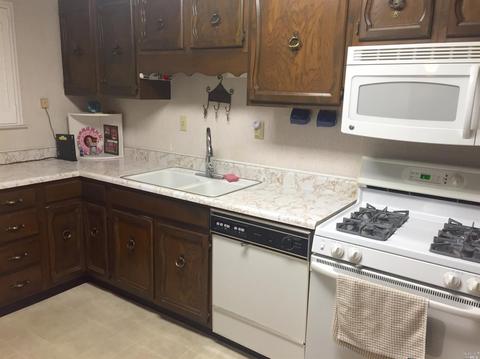 319 E Tennessee St, Fairfield, CA 94533 photo 8