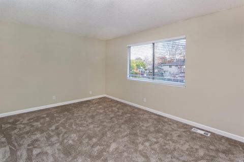 64 Trinity Dr, Novato, CA 94947 photo 8