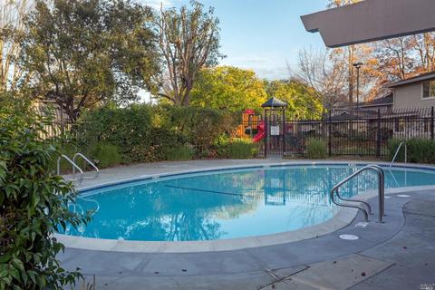 64 Trinity Dr, Novato, CA 94947 photo 12