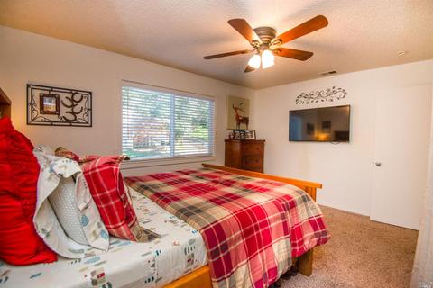 643-645 University St, Healdsburg, CA 95448 photo 17