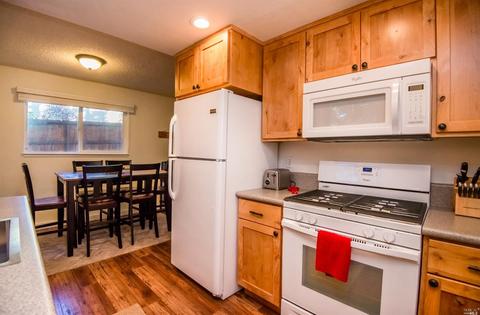 643-645 University St, Healdsburg, CA 95448 photo 26