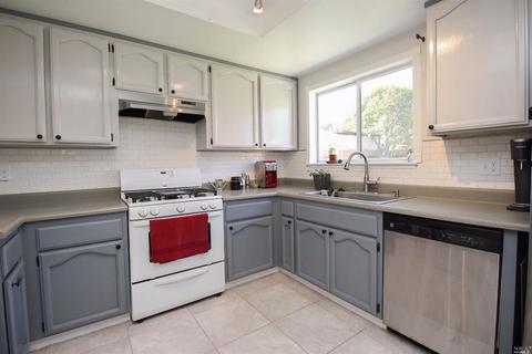 Undisclosed, Fairfield, CA 94533 photo 12