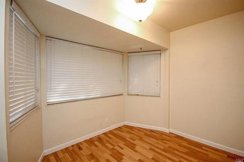 100 Marco Ln, Vacaville, CA 95688 photo 9