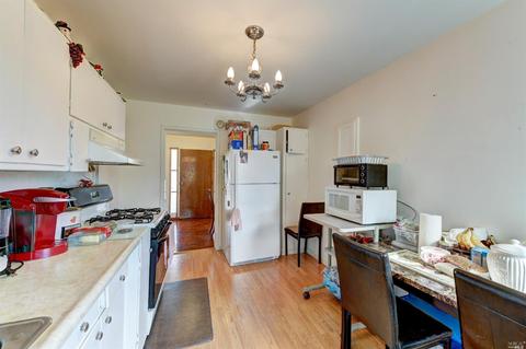207 E Colorado St, Fairfield, CA 94533 photo 6