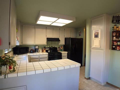 614 Donner Ln, Ukiah, CA 95482 photo 13