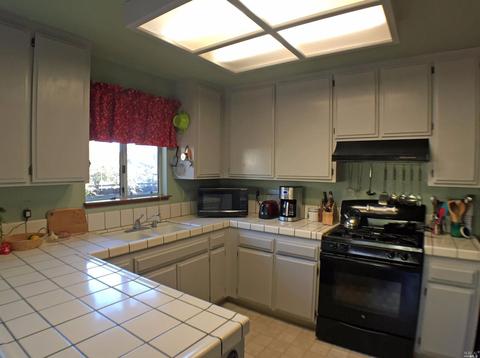 614 Donner Ln, Ukiah, CA 95482 photo 9