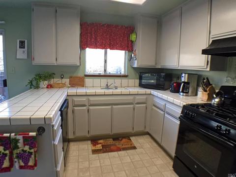 614 Donner Ln, Ukiah, CA 95482 photo 8