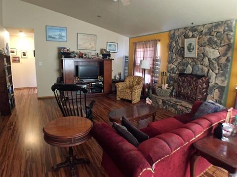 614 Donner Ln, Ukiah, CA 95482 photo 2