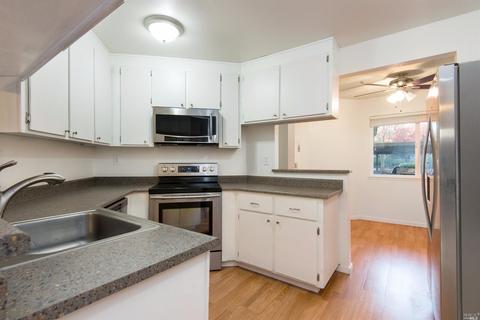 8088 Sunflower Dr, Cotati, CA 94931 photo 2