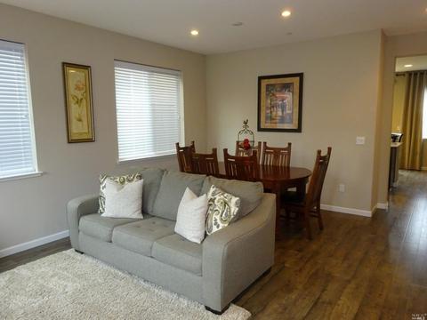 1340 Sonata Dr, Fairfield, CA 94534 photo 2