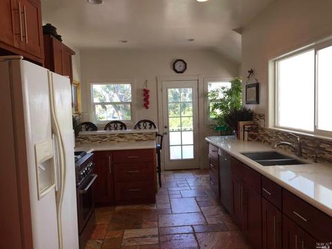 522 Alabama St, Vallejo, CA 94590 photo 2