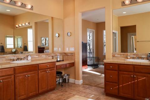 8890 Starr Rd, Windsor, CA 95492 photo 12