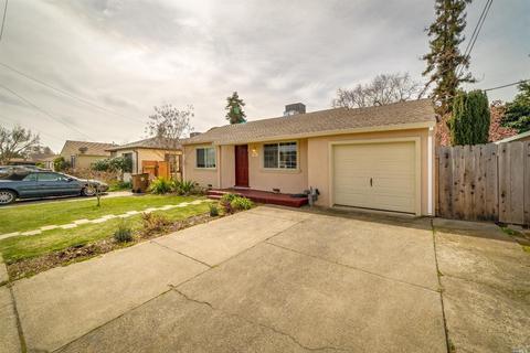 71 Dewitt Ave, Napa, CA 94558 photo 2