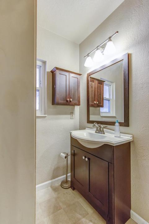 216 Gary Cir, Vallejo, CA 94591 photo 12