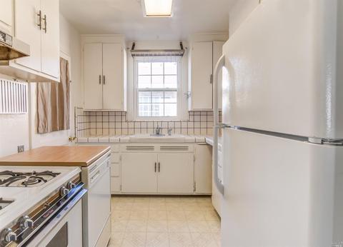216 Gary Cir, Vallejo, CA 94591 photo 8