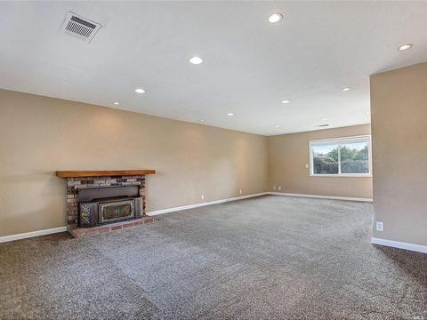 707 Corte Granada, Vacaville, CA 95688 photo 4