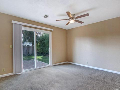 707 Corte Granada, Vacaville, CA 95688 photo 9