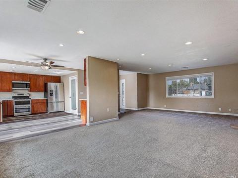 707 Corte Granada, Vacaville, CA 95688 photo 5