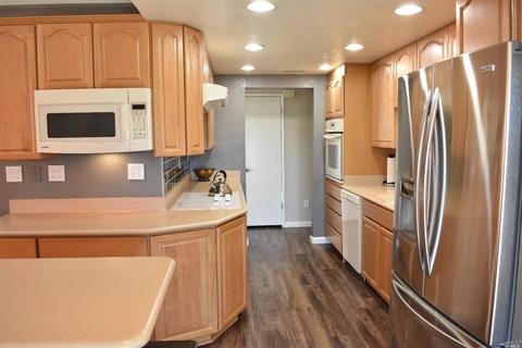 2512 Woolner Ave, Fairfield, CA 94533 photo 3