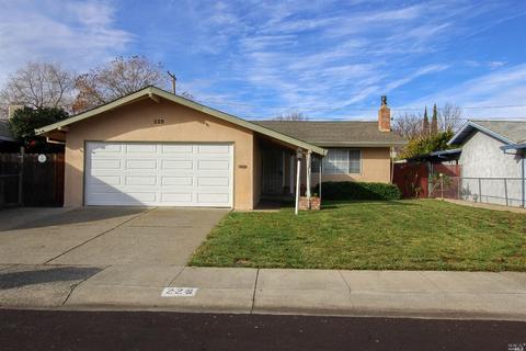 228 Ash St, Vacaville, CA 95688 photo 2