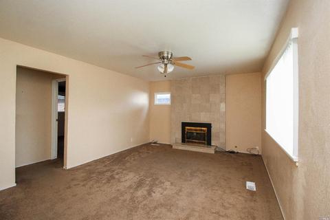 228 Ash St, Vacaville, CA 95688 photo 3