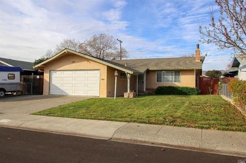 228 Ash St, Vacaville, CA 95688 photo 1