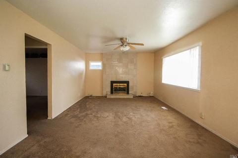 228 Ash St, Vacaville, CA 95688 photo 4