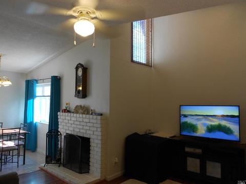 560 Gregory Dr, Vacaville, CA 95687 photo 6