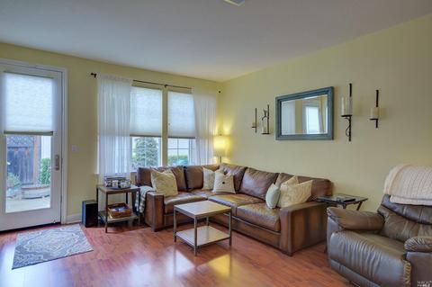 6331 Newhaven Ln, Vallejo, CA 94591 photo 2