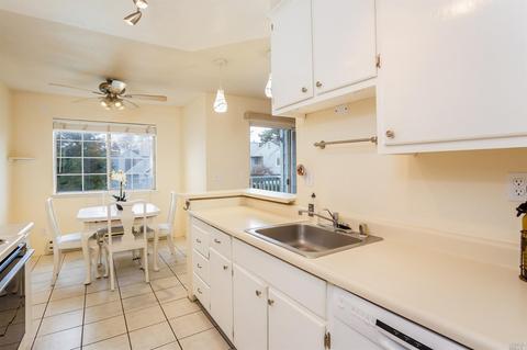 313 Lighthouse Dr, Vallejo, CA 94590 photo 5