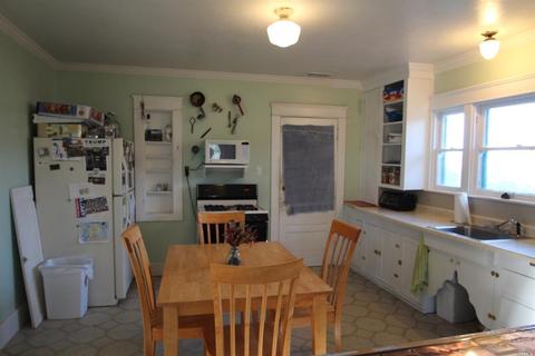 740 Bailey Ave, Petaluma, CA 94952 photo 2