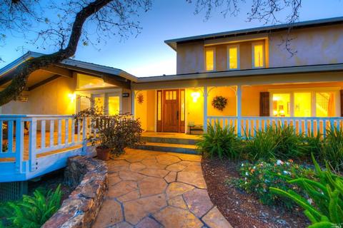 100 Bryan Dr, Novato, CA 94945 photo 2