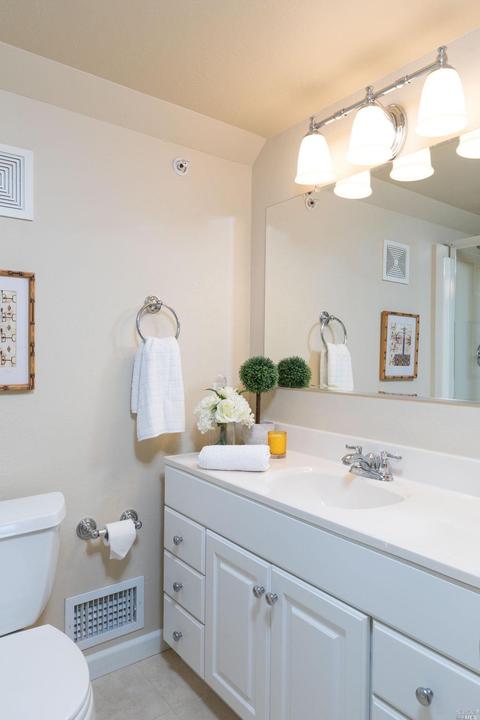 100 Bryan Dr, Novato, CA 94945 photo 33