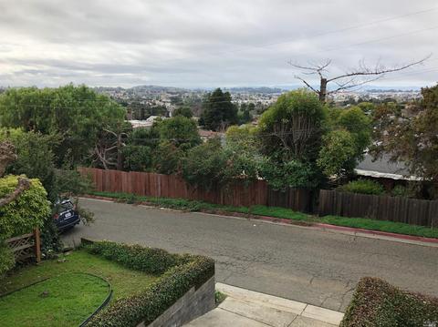 210 Scenic Dr, Vallejo, CA 94591 photo 3